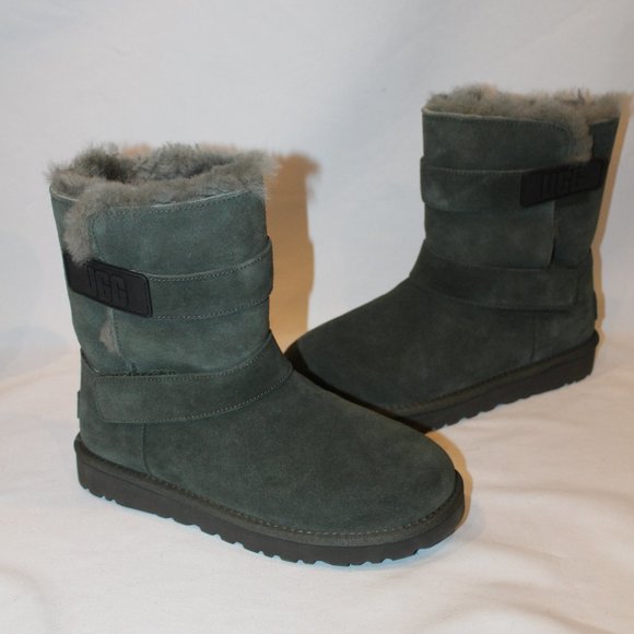 NEW UGG WOMEN'S CLASSIC‎ SHORT STRAP LOGO SUEDE SHEARLING LINED BOOTS FOREST - Picture 1 of 7